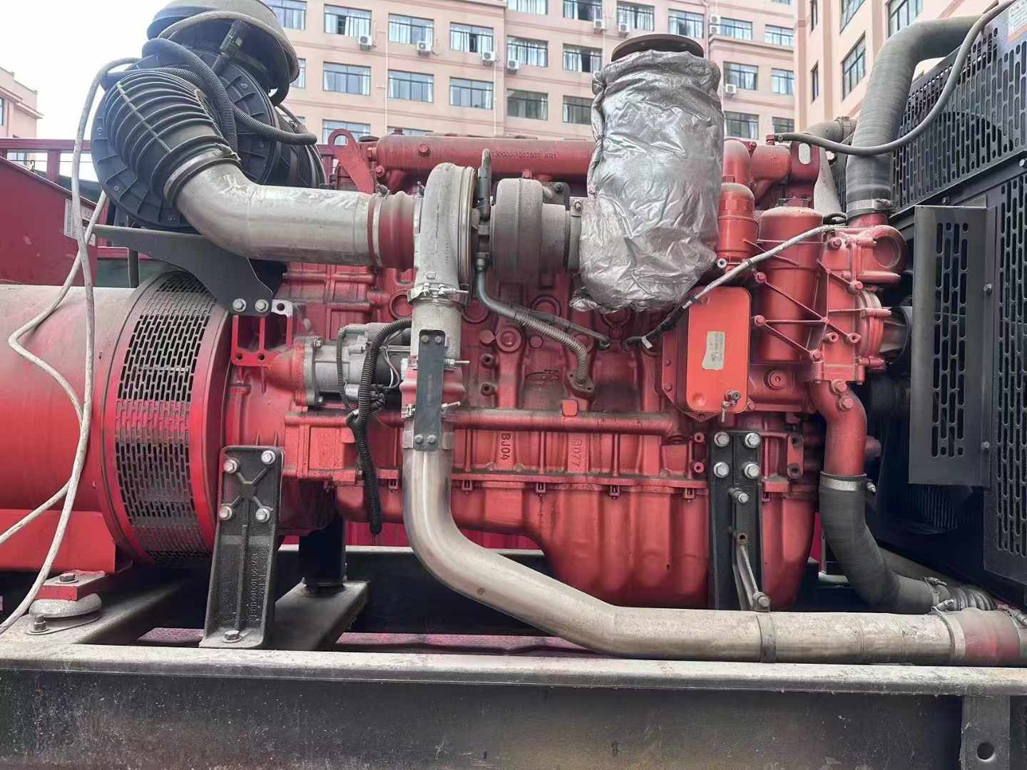 义安如何选择适合 600kW 柴油发电机组的过载保护器？